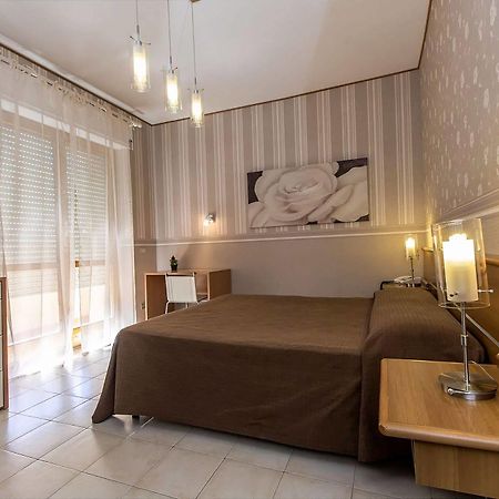 Hotel Residence Ulivi E Palme Кальярі Екстер'єр фото