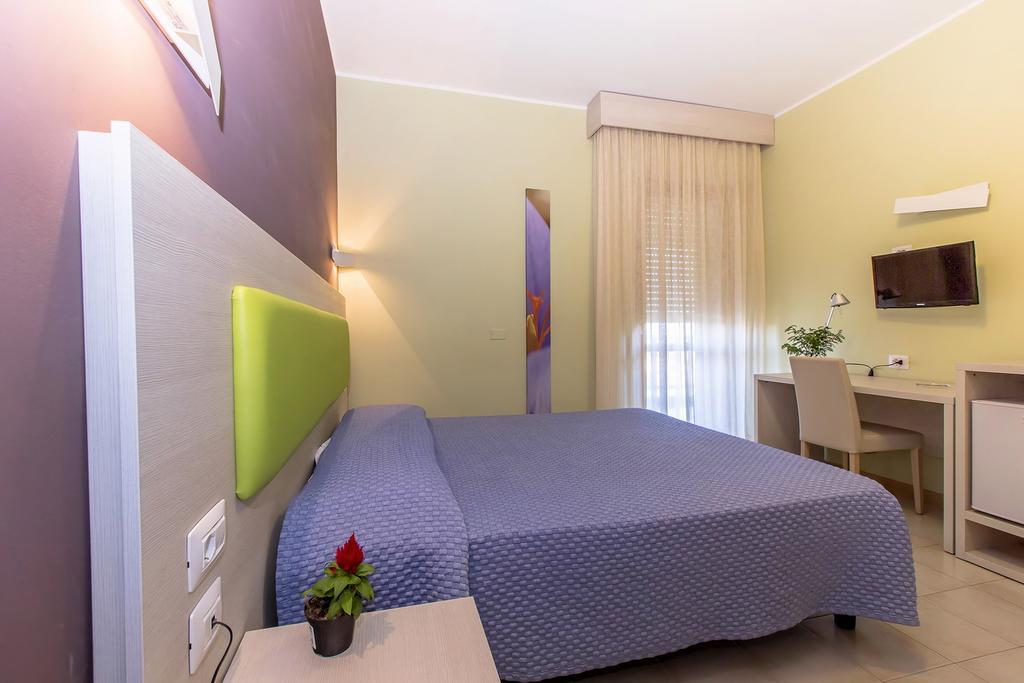 Hotel Residence Ulivi E Palme Кальярі Екстер'єр фото